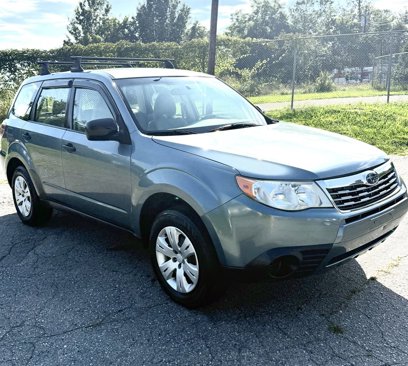 Used 2010 Subaru Forester 2.5X image 1