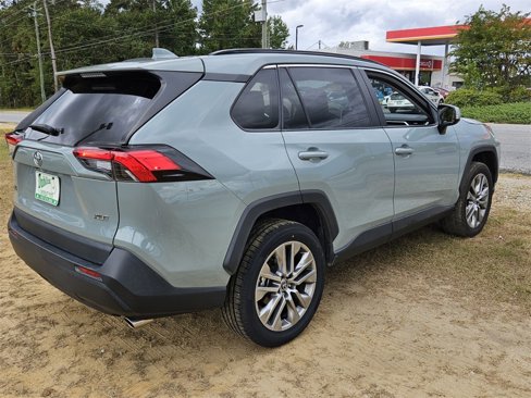 Used 2023 Toyota RAV4 XLE Premium image 10