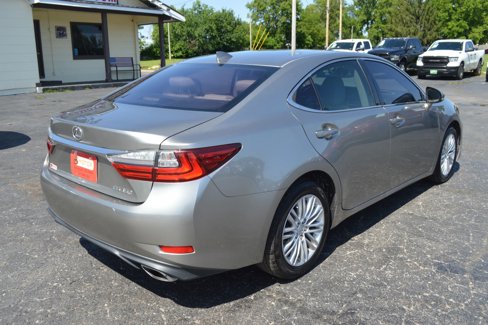 Used 2016 Lexus ES 350 w/ Accessory Package 2 image 6