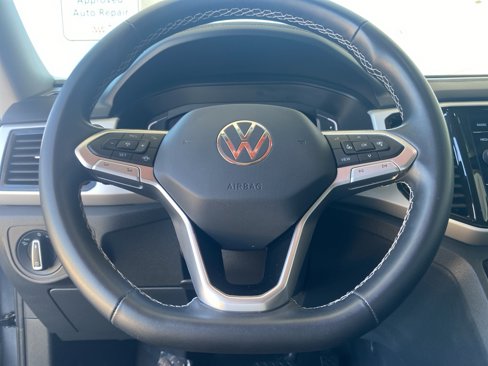 Certified 2022 Volkswagen Atlas SE image 17