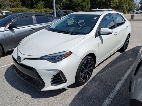 Used 2018 Toyota Corolla XSE image 5