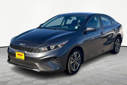 Used 2023 Kia Forte LXS image 2