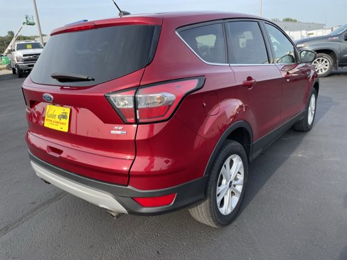Used 2017 Ford Escape SE image 8