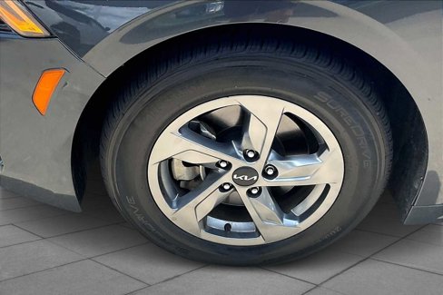 Used 2022 Kia K5 LXS image 9