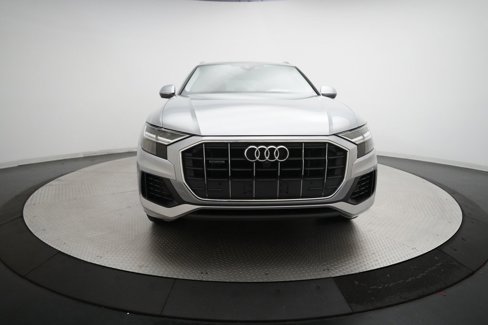 Used 2022 Audi Q8 Premium image 11
