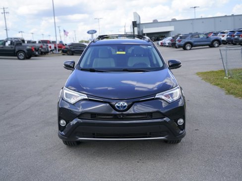 Used 2018 Toyota RAV4 Limited image 3