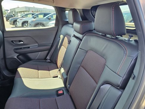 New 2025 Nissan Kicks SR w/ SR Premium Package image 25