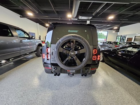 Used 2024 Land Rover Defender 90 V8 image 5