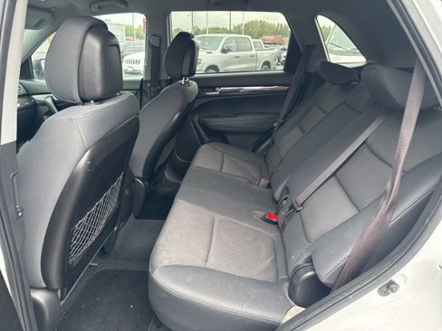 Used 2012 Kia Sorento LX image 13
