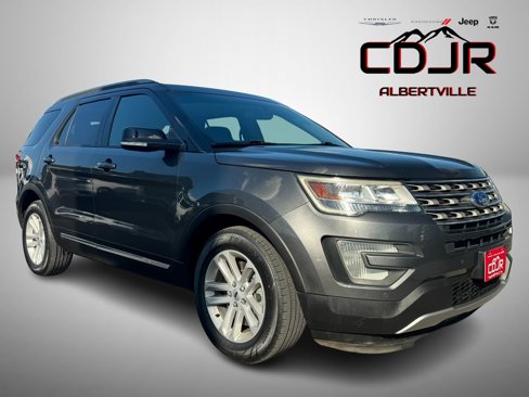 Used 2017 Ford Explorer XLT w/ Equipment Group 202A image 1