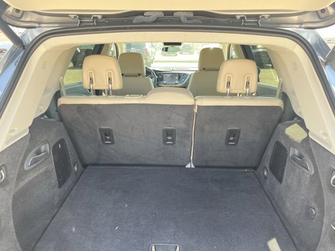 Used 2020 Buick Envision Preferred w/ LPO, Cargo Package image 37