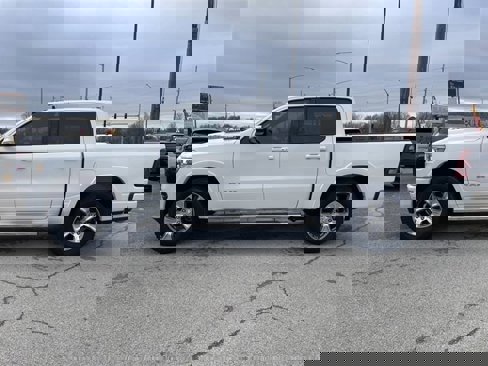 Used 2019 RAM 1500 Laramie w/ Sport Appearance Package image 8
