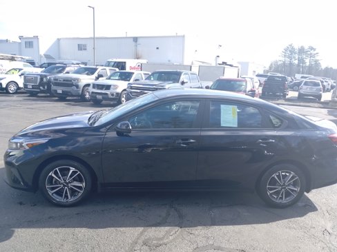 Used 2022 Kia Forte LXS image 6