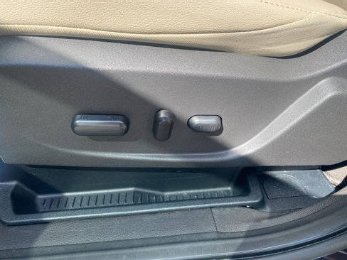 Used 2017 Ford Escape Titanium image 14