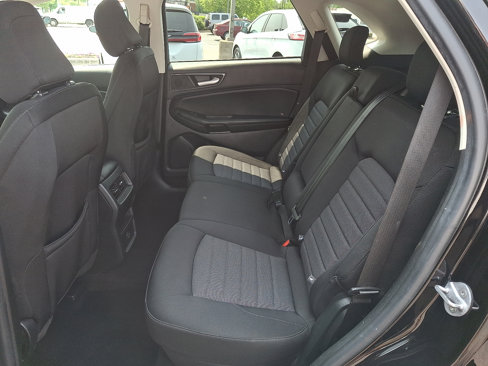 Used 2022 Ford Edge SE w/ Black Appearance Package image 10