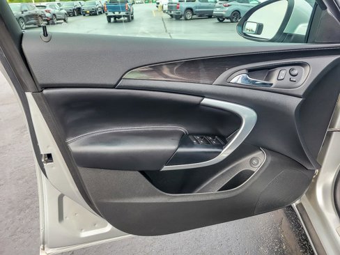 Used 2016 Buick Regal image 16