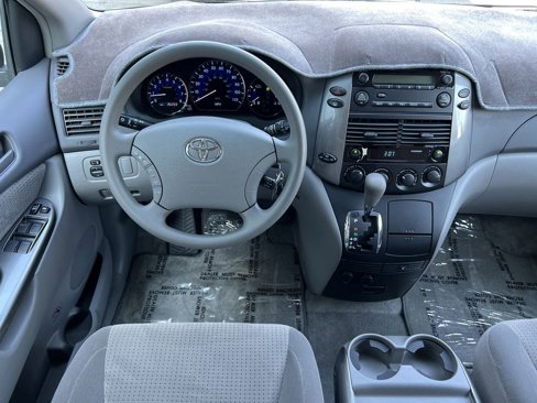 Used 2006 Toyota Sienna LE image 28