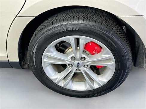 Used 2018 Ford Taurus SEL image 28