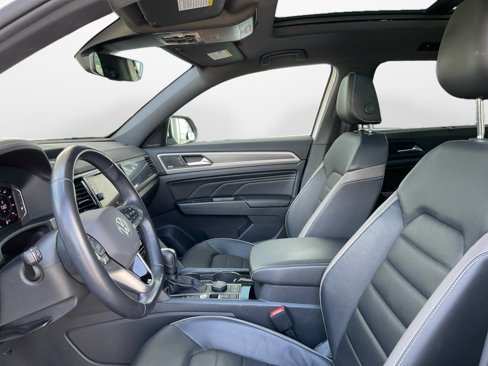 Used 2020 Volkswagen Atlas Cross Sport SEL Premium image 11