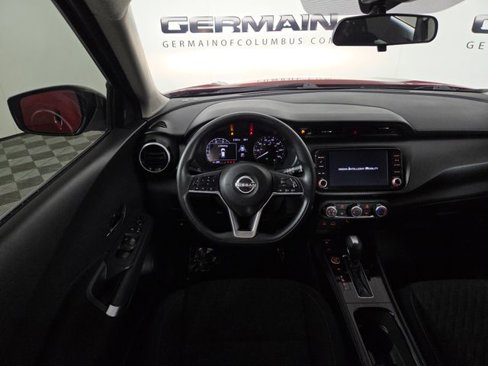 Used 2023 Nissan Kicks SV image 16