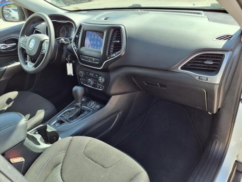 Used 2021 Jeep Cherokee Latitude image 5