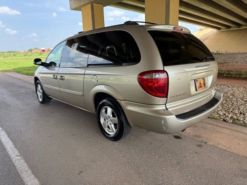 Used 2007 Dodge Grand Caravan SXT image 5