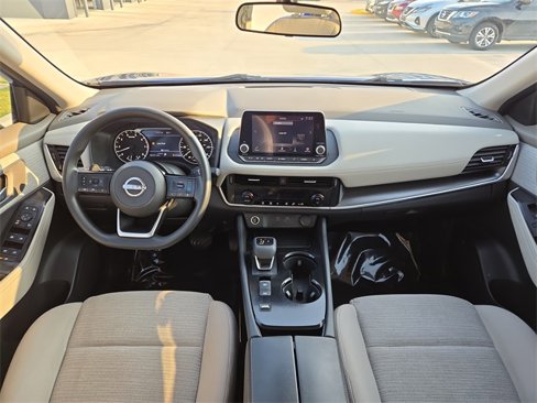 Used 2023 Nissan Rogue SV image 12
