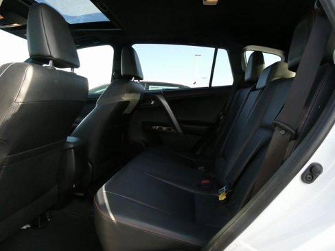 Used 2016 Toyota RAV4 SE image 34