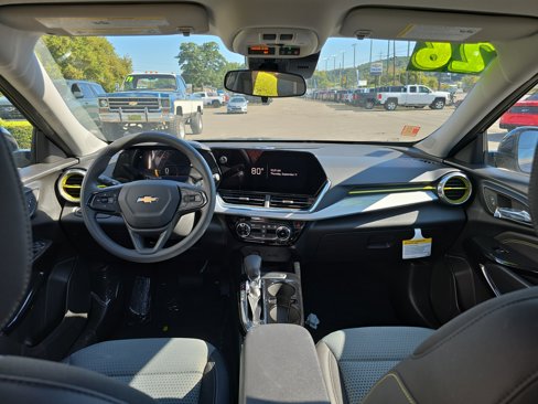 New 2026 Chevrolet Trax LT w/ Sunroof Package image 15