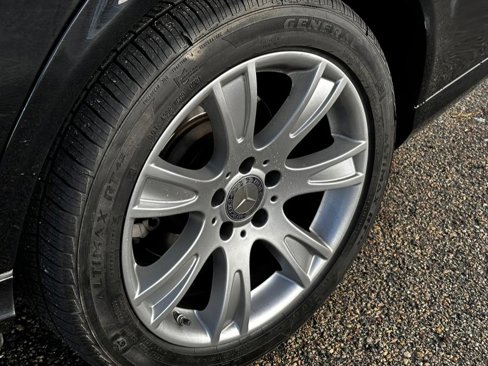 Used 2009 Mercedes-Benz E 350 4MATIC Sedan image 12