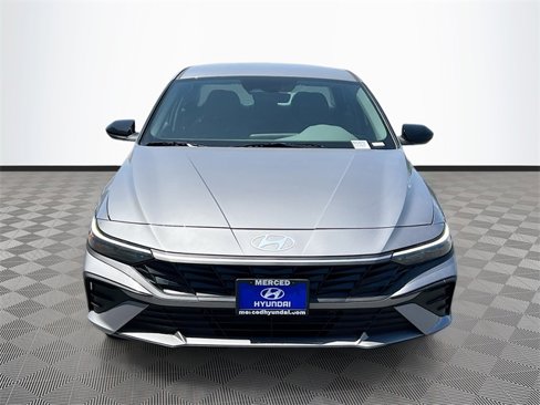 New 2025 Hyundai Elantra SEL image 2