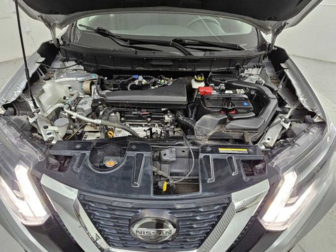 Used 2018 Nissan Rogue SV image 31