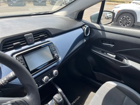 Used 2023 Nissan Versa SV image 35