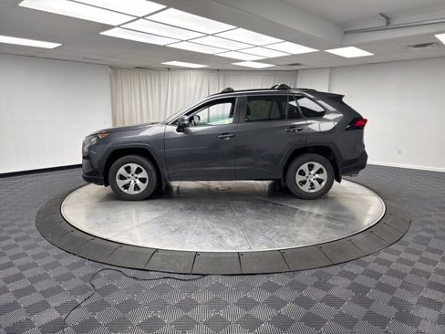 Used 2019 Toyota RAV4 LE image 7