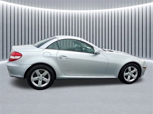 Used 2006 Mercedes-Benz SLK 280 w/ Comfort Pkg image 2