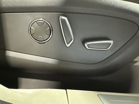 Used 2019 Lincoln MKC Select w/ Select Plus Package image 36