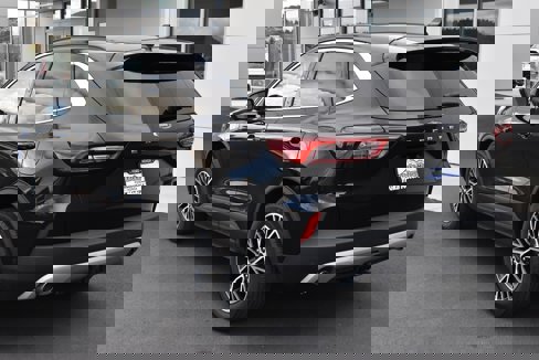 Used 2023 Ford Escape SE w/ PHEV Premium Package image 11