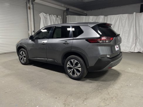 Used 2021 Nissan Rogue SV image 5