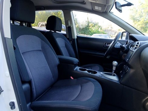 Used 2013 Nissan Rogue SV w/ Premium Pkg image 17