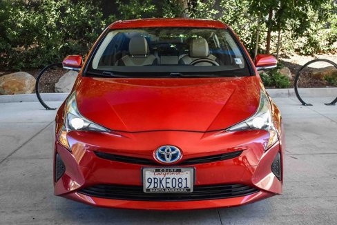 Used 2016 Toyota Prius Four image 2