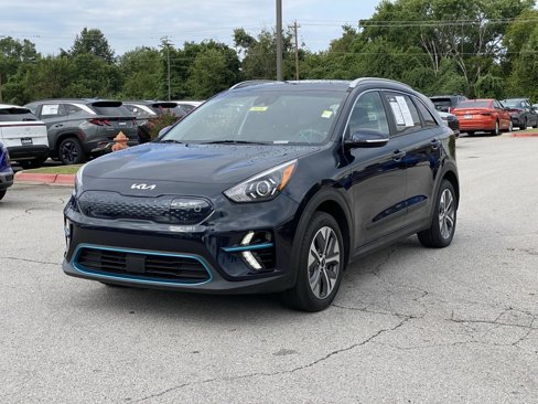Used 2022 Kia Niro EX Premium w/ Cold Weather Package image 3