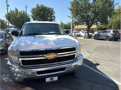 Used 2013 Chevrolet Silverado 2500 W/T image 2