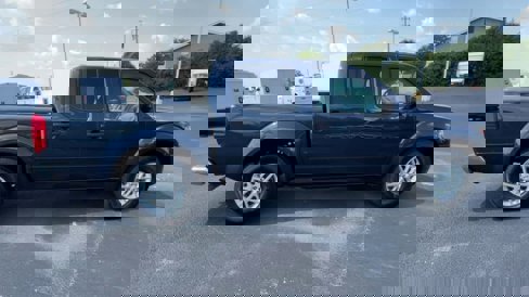 Used 2019 Nissan Frontier SV image 9