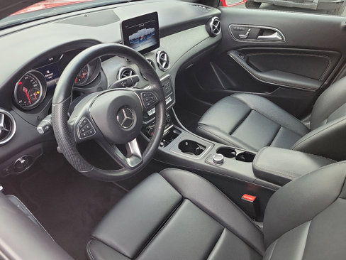 Used 2020 Mercedes-Benz GLA 250 image 3