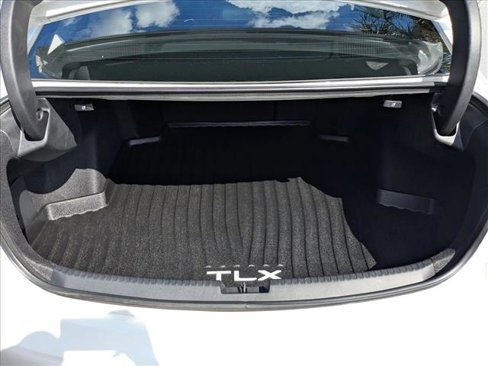 Used 2022 Acura TLX w/ Technology Package image 6