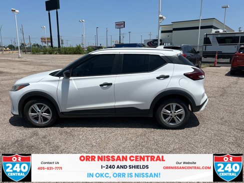 Used 2022 Nissan Kicks S image 8