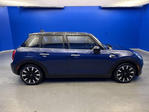 Used 2016 MINI Cooper 4-Door Hardtop image 8