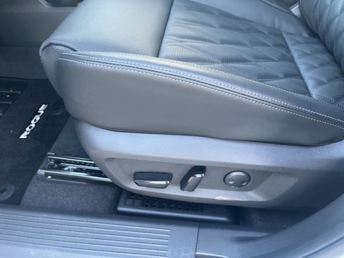 New 2025 Nissan Rogue Platinum image 11