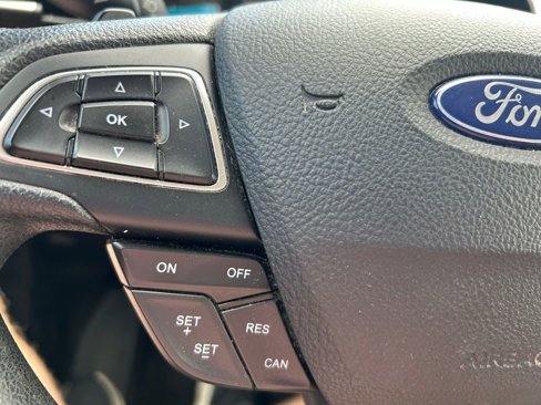 Used 2017 Ford Escape SE image 19