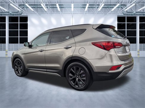 Used 2018 Hyundai Santa Fe Sport w/ Cargo Package image 4